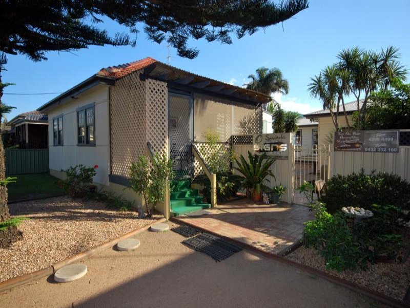 90 Ocean St, Windang, NSW 2528 Property Details