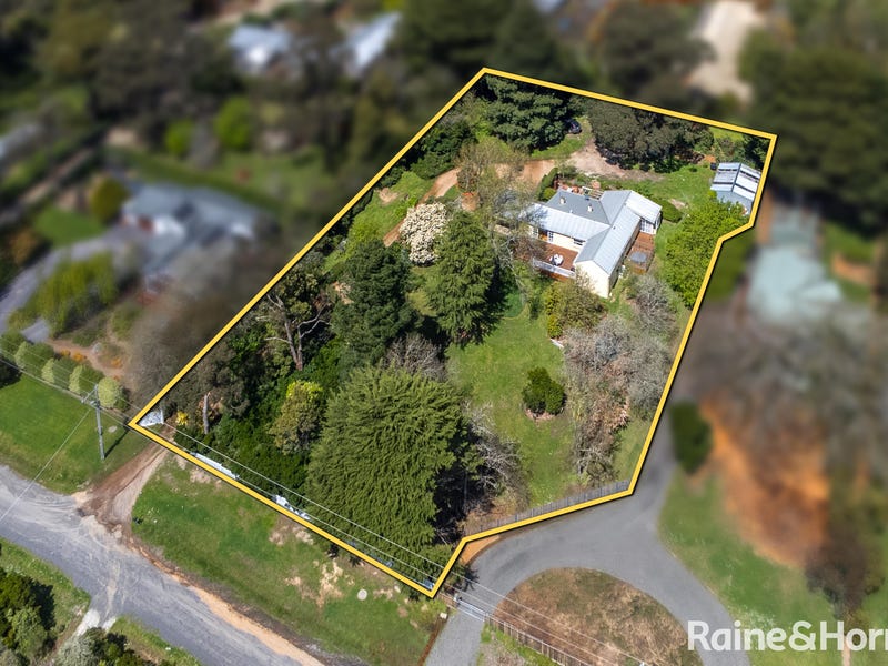 2B Royston Road, Woodend, Vic 3442 House for Sale