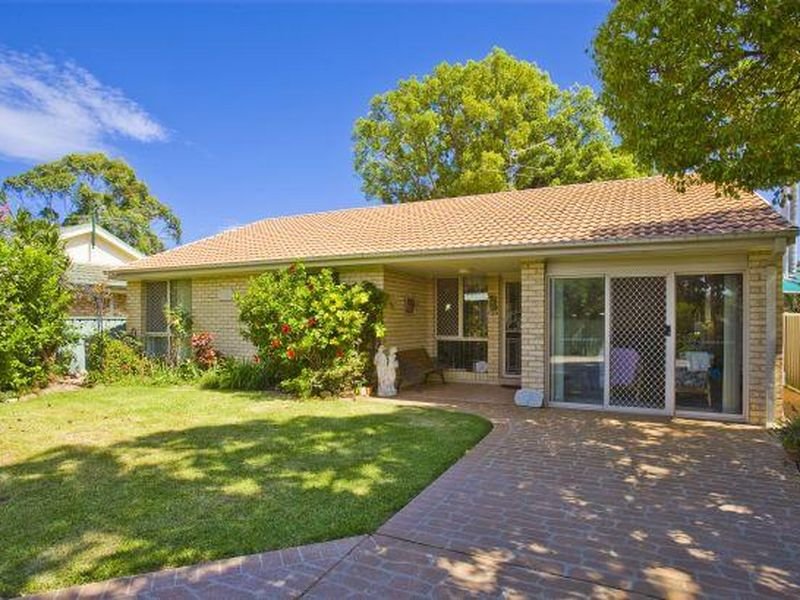 2/14 Redrose Avenue, Belmont, NSW 2280 Property Details