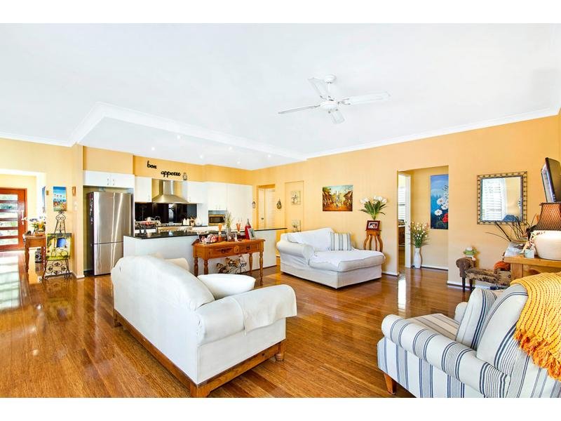 41 Barrington Drive, Woongarrah, NSW 2259 Property Details