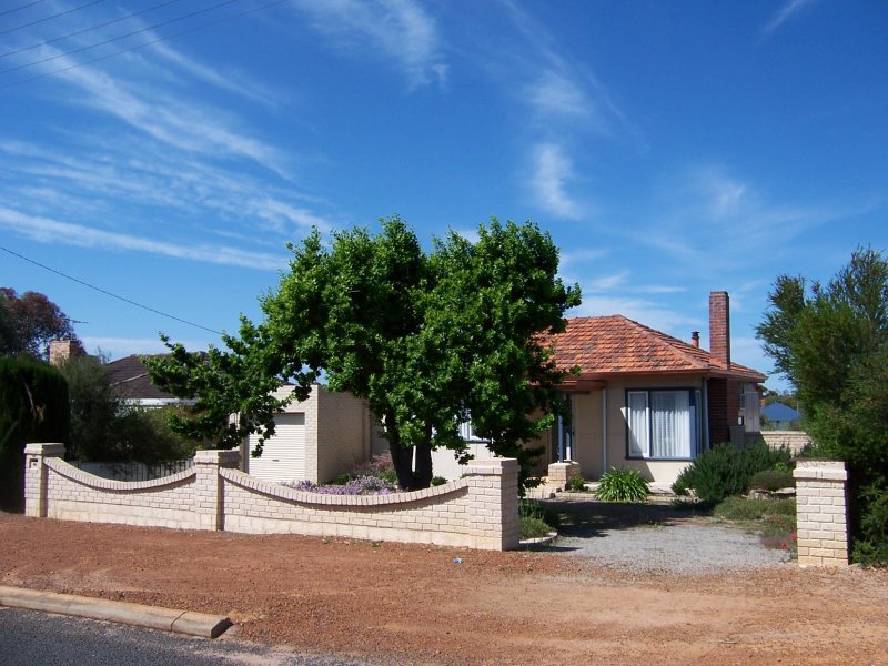 96 Rifle Street, Wagin, WA 6315