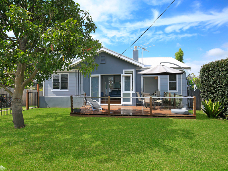 61 Point Street, Bulli, NSW 2516 Property Details