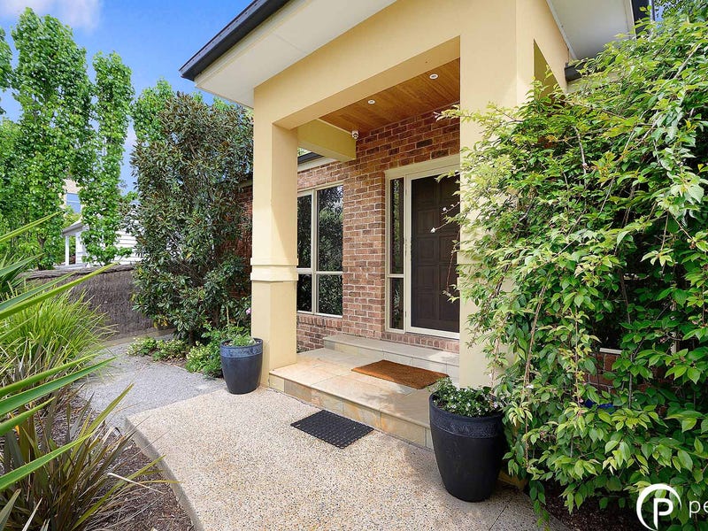 18/48 Langmore Lane, Berwick, Vic 3806 Property Details