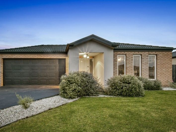 106 BROOKWATER PARADE, Lyndhurst, Vic 3975 Property Details