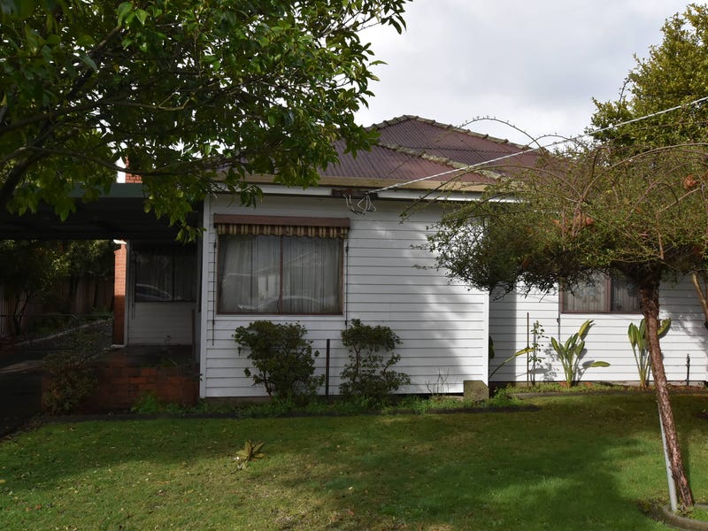 31 Moore Street, Moe, VIC 3825