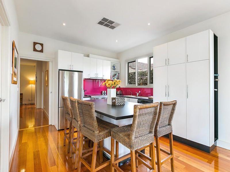 38 Evesham Road, Cheltenham, Vic 3192 Property Details