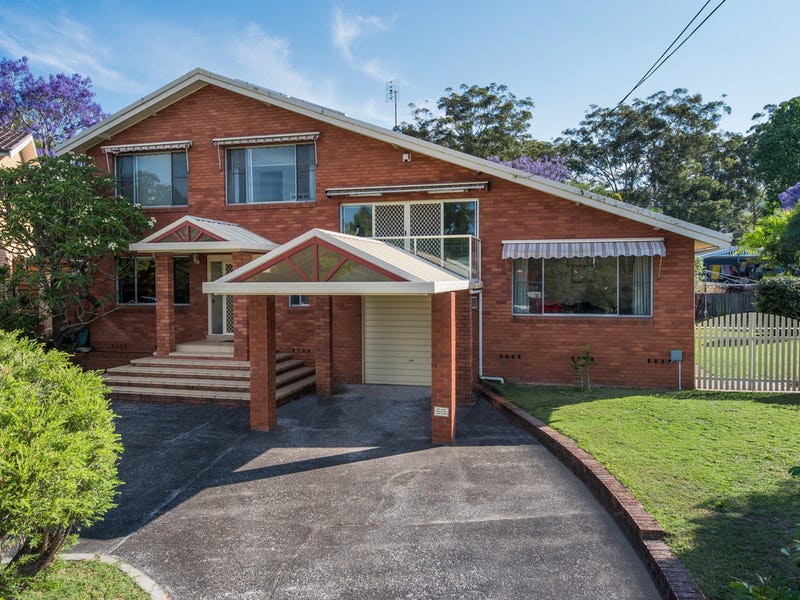 12 Waterside Close, Point Clare, NSW 2250
