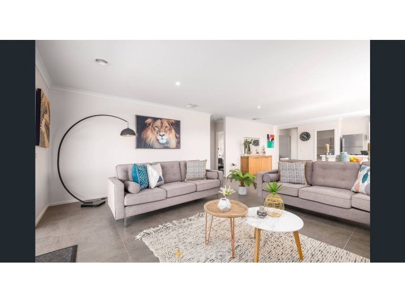 38 Murphy Street, Clyde North, VIC 3978