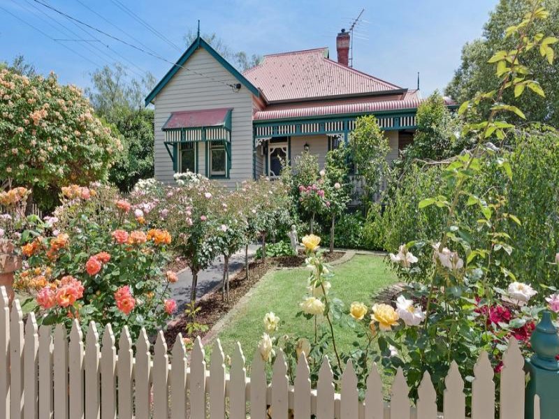 2 Walnut Street, Whittlesea, Vic 3757 Property Details