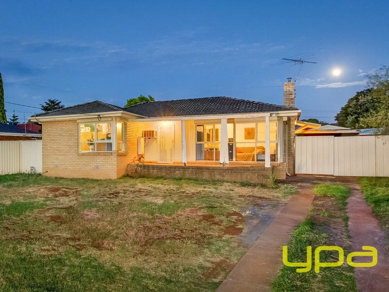 40 Quail Crescent, Melton, Vic 3337 Property Details