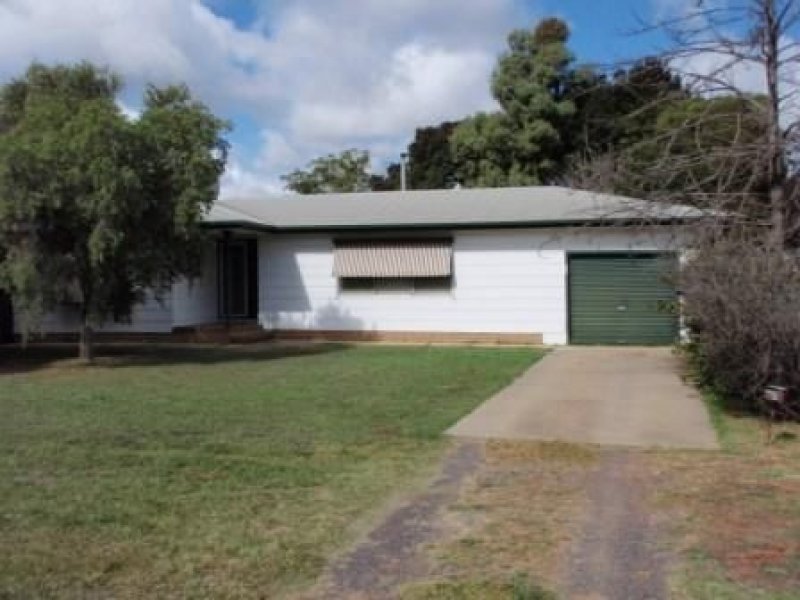 454 Church Street, Hay, NSW 2711