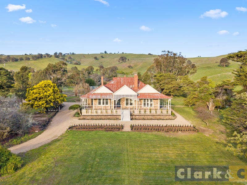 272 Glenroy Road, Mansfield, VIC 3722