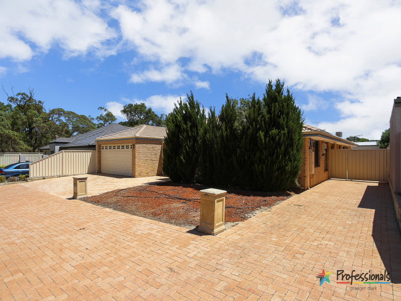55 Kingsway, Madeley, WA 6065