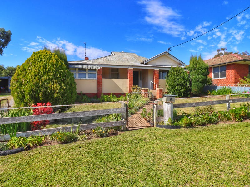 9 Dollar Street, Cowra, NSW 2794 - Property Details