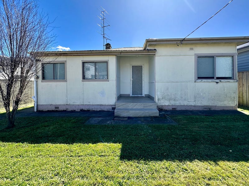 25 Hoskins Street, Moss Vale, NSW 2577