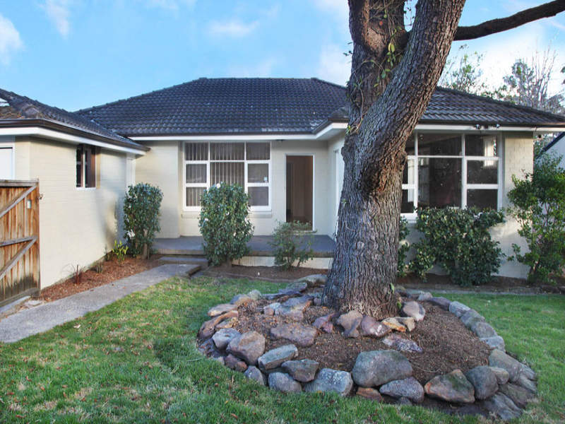 13 Deakin Street, Forestville, NSW 2087