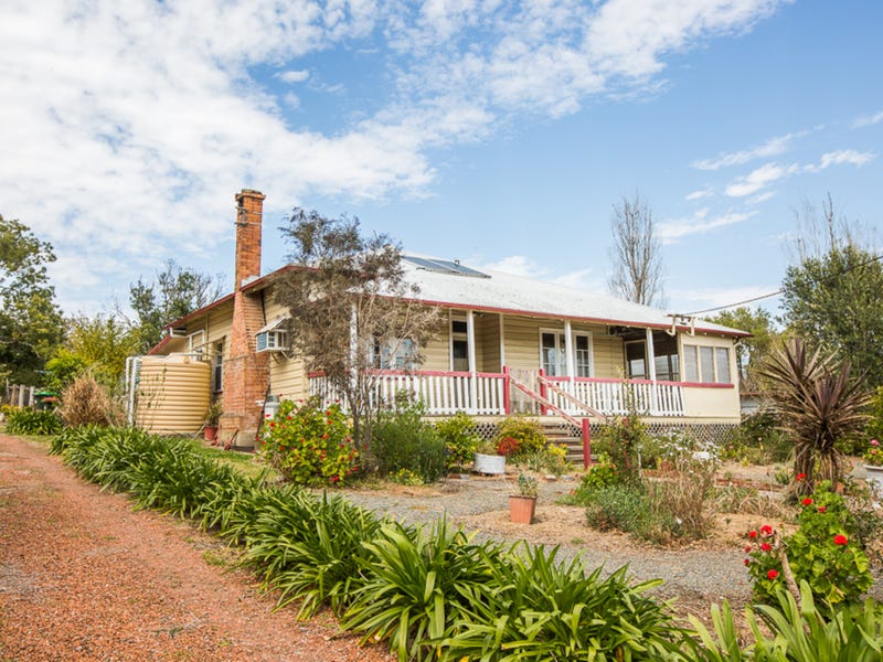 14 Memorial Avenue, Stroud, NSW 2425