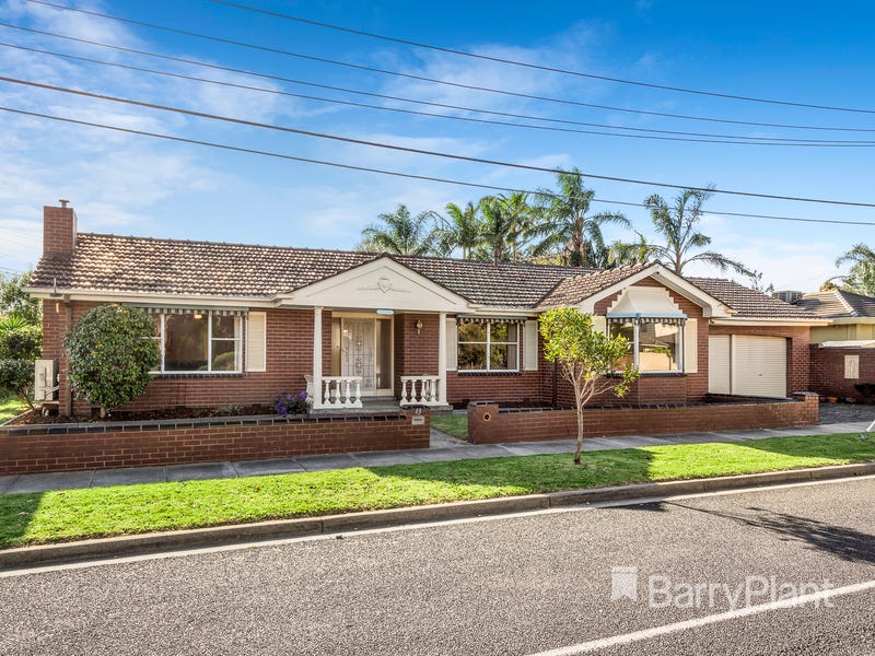 13 Snowdon Drive, Cheltenham, Vic 3192 Property Details