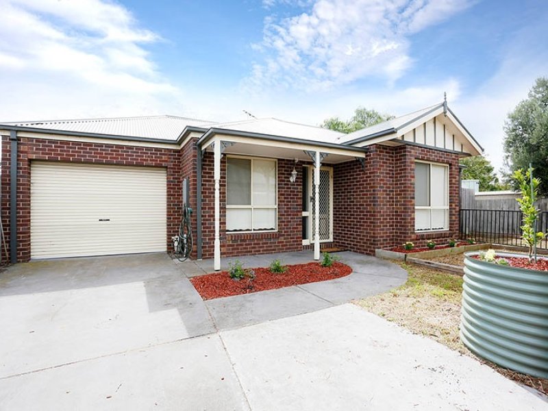 2/15 Bank Street, Lara, Vic 3212 Property Details