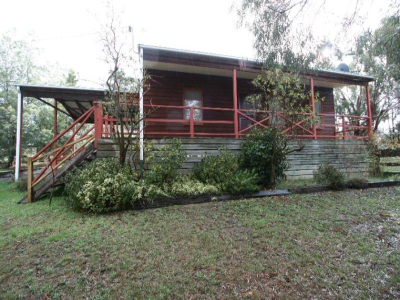 8 Roderick Street, Taradale, Vic 3447 Property Details