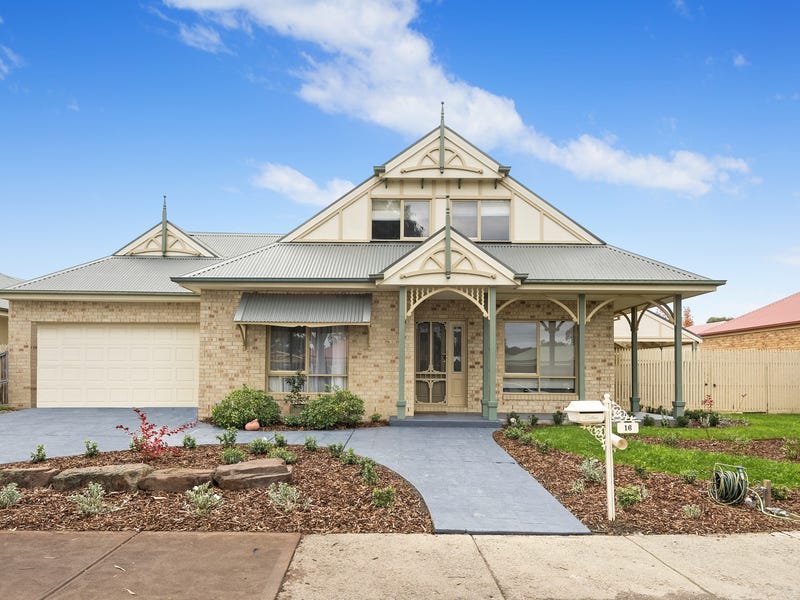 16 Woodstock Drive, Doreen, Vic 3754 Property Details