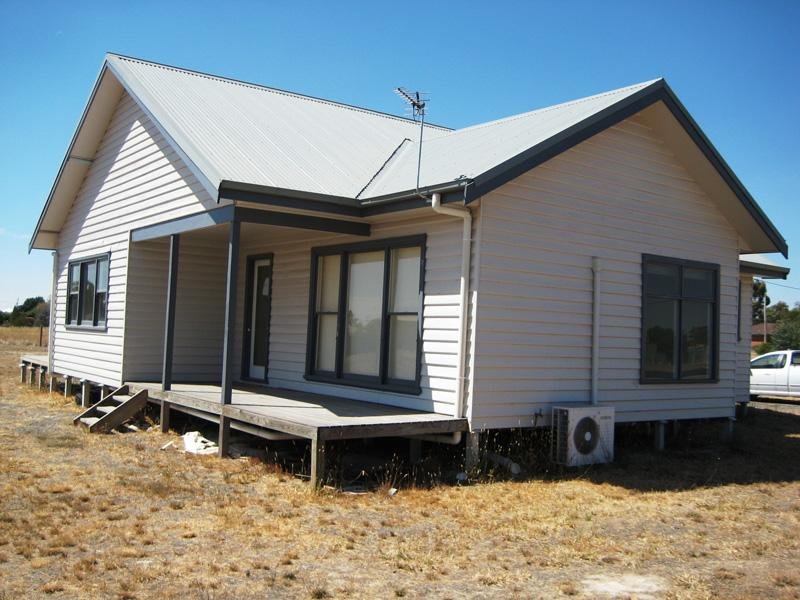 5 Victoria Street, Clunes, Vic 3370 Property Details