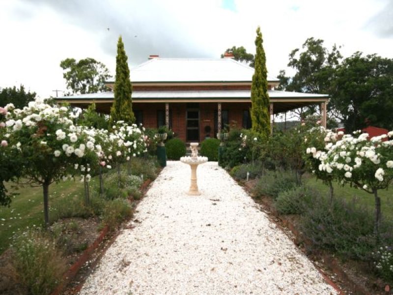 Property 105430144, Tenterfield, NSW 2372 Property Details