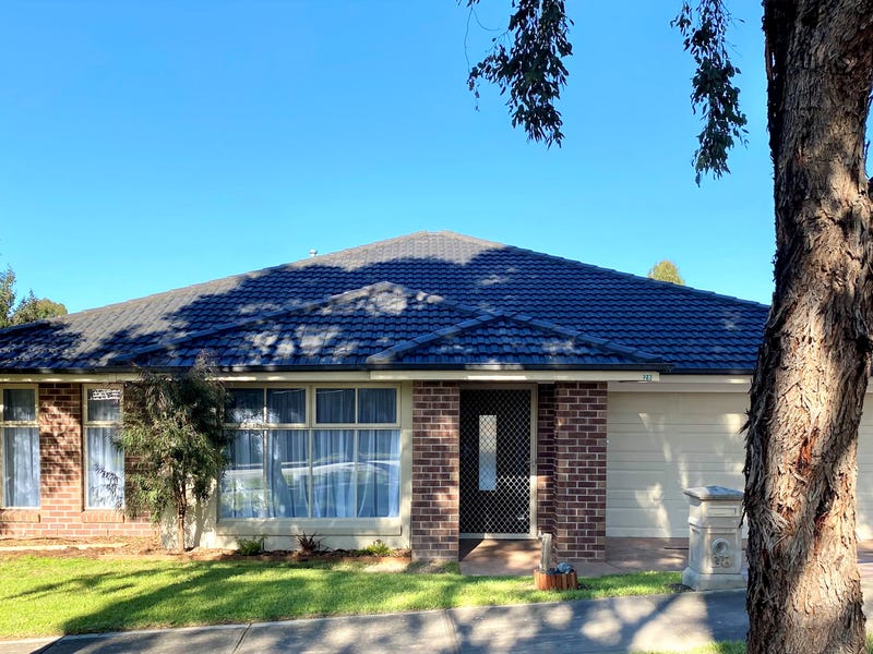 28 Peterborough Drive, Doreen, VIC 3754