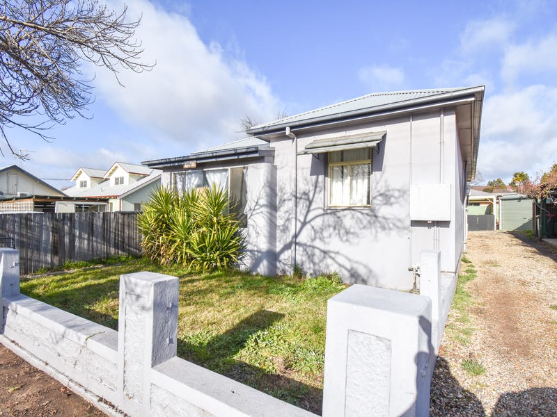 Houses for Sale in William St, Bathurst, NSW 2795