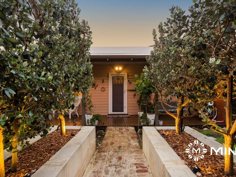 118 Lefroy Road, Beaconsfield, WA 6162 Property Details