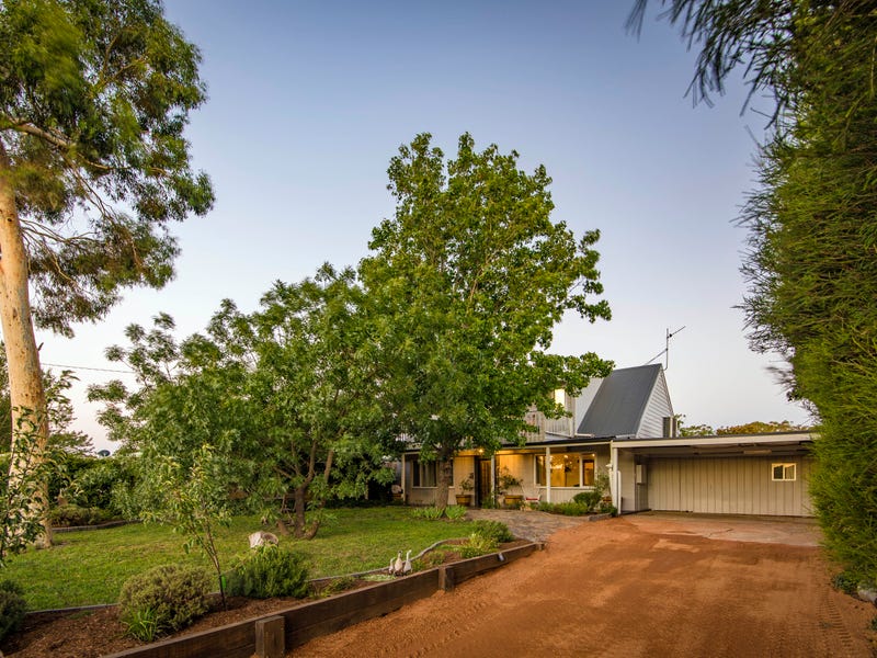 69 Bywong Street, Sutton, NSW 2620 Property Details