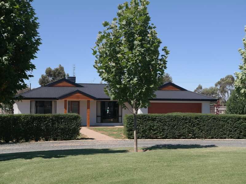 3 Village Court, Echuca, Vic 3564 Property Details