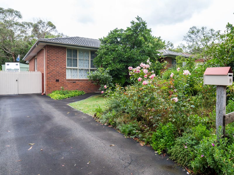 19 Clements Avenue, Belgrave South, VIC 3160