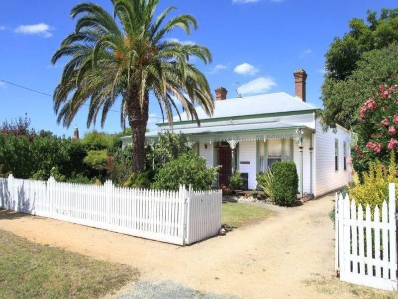 57 Francis Street, Bairnsdale, Vic 3875 Property Details