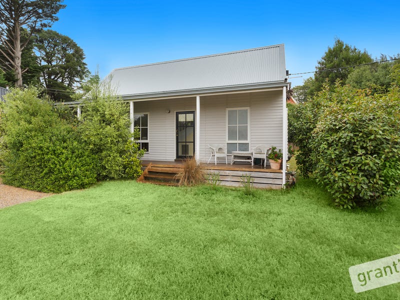 26 Innes Road, Gembrook, Vic 3783 Property Details