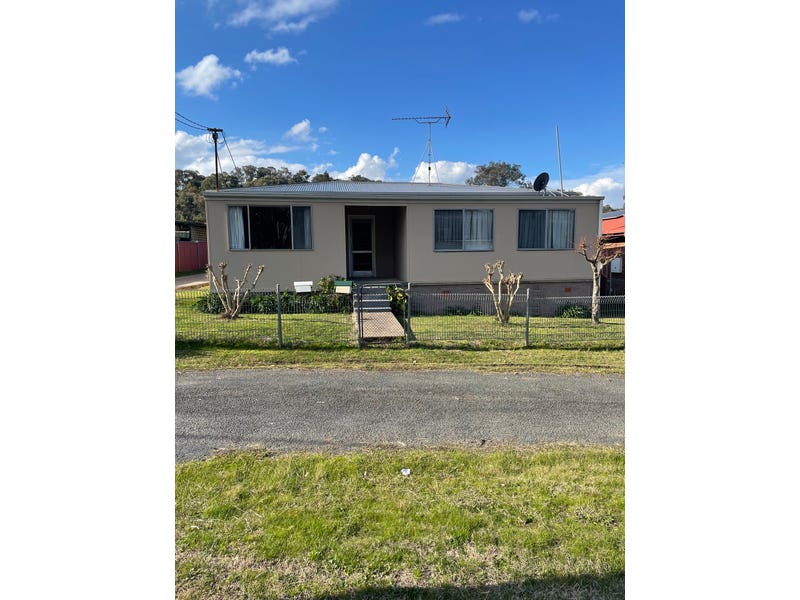 129A Herbert Street, Tumut, NSW 2720