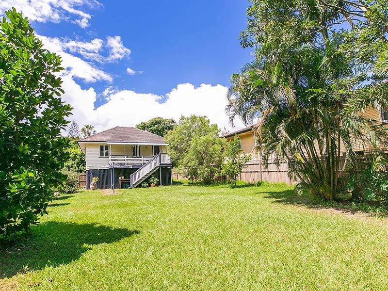 93 Fairfield Rd, Fairfield, Qld 4103 Property Details