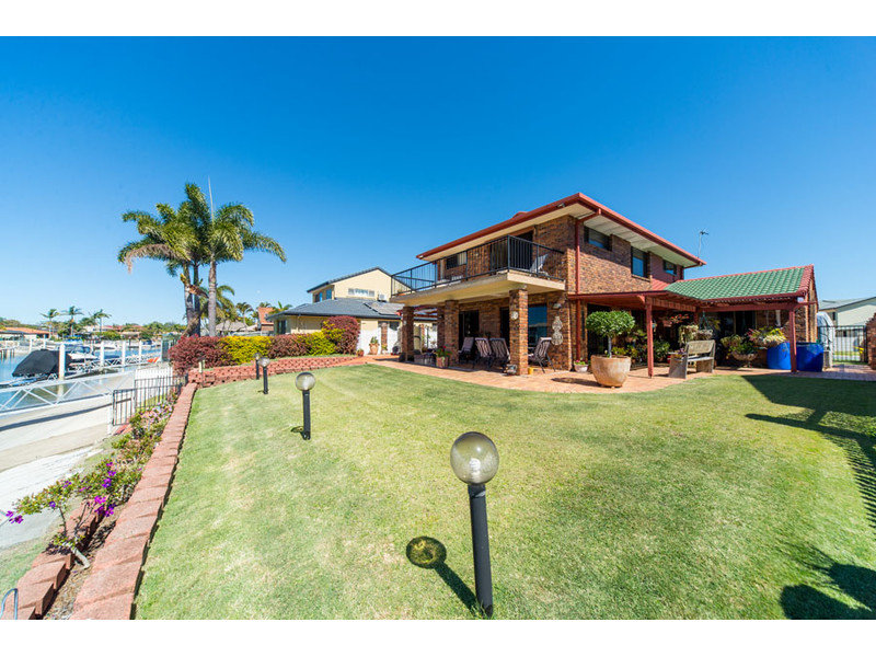 43 Seaspray Street, Paradise Point, QLD 4216