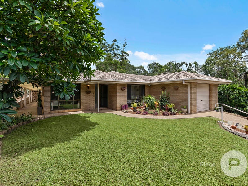 104 Donnington Street, Carindale, Qld 4152 Property Details