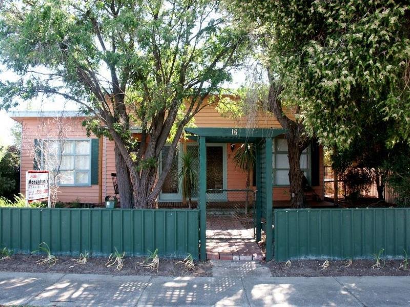16 Ligar Street, Stawell, VIC 3380