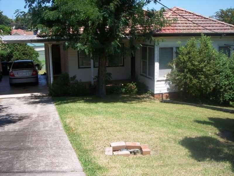 31 Street, Campbelltown, NSW 2560