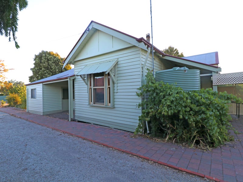 3 Gladfield Road, Pyramid Hill, VIC 3575