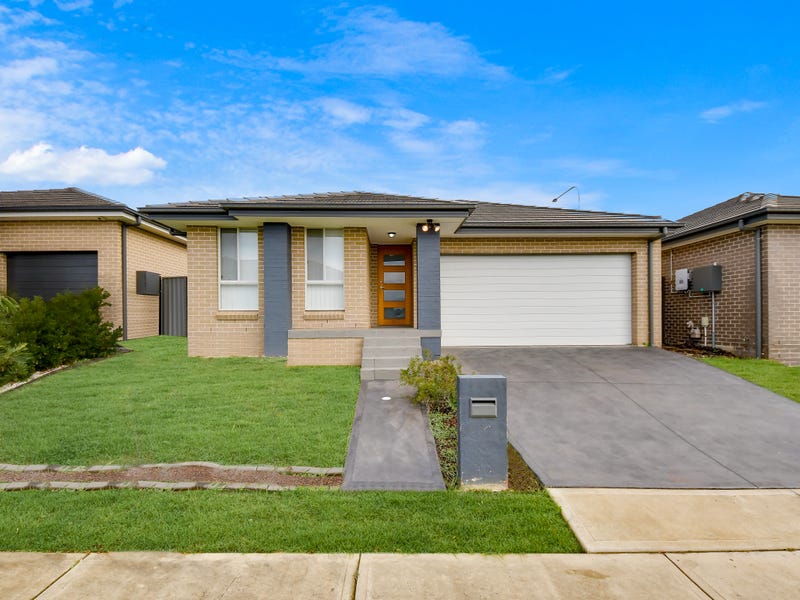 10 Fishburn Street, Jordan Springs, NSW 2747