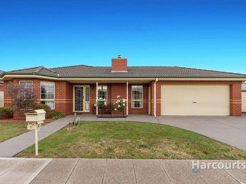11 Coorong Place, Burnside, Vic 3023 House for Rent