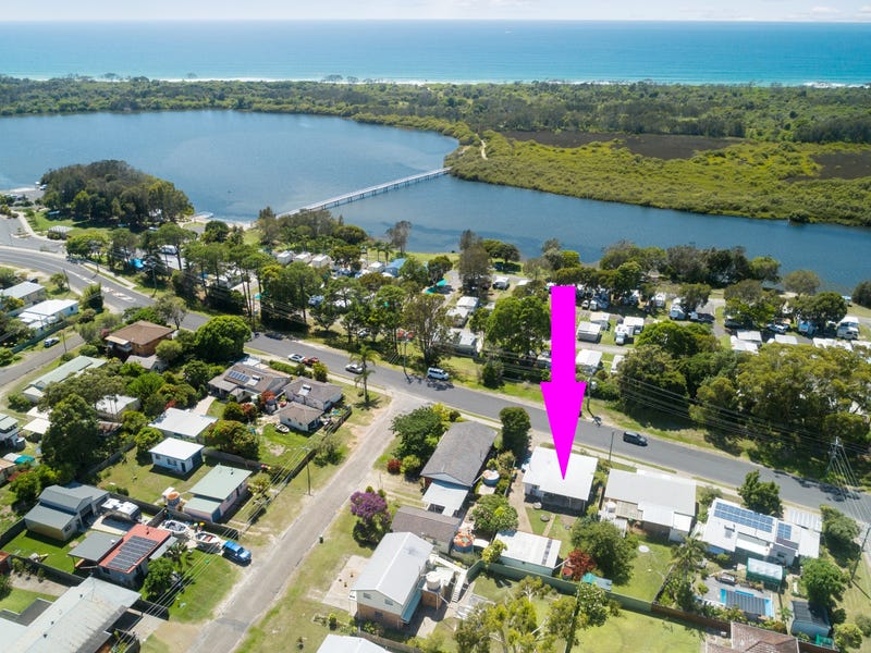38 Marine Parade, Stuarts Point, NSW 2441