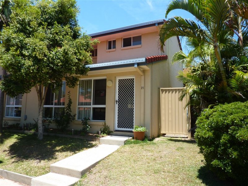 21-13-17-brown-street-labrador-qld-4215-house-for-rent-realestate