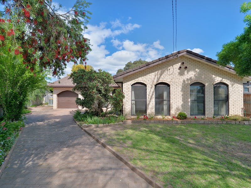 4 Fleetwood Avenue, Mudgee, NSW 2850 Property Details