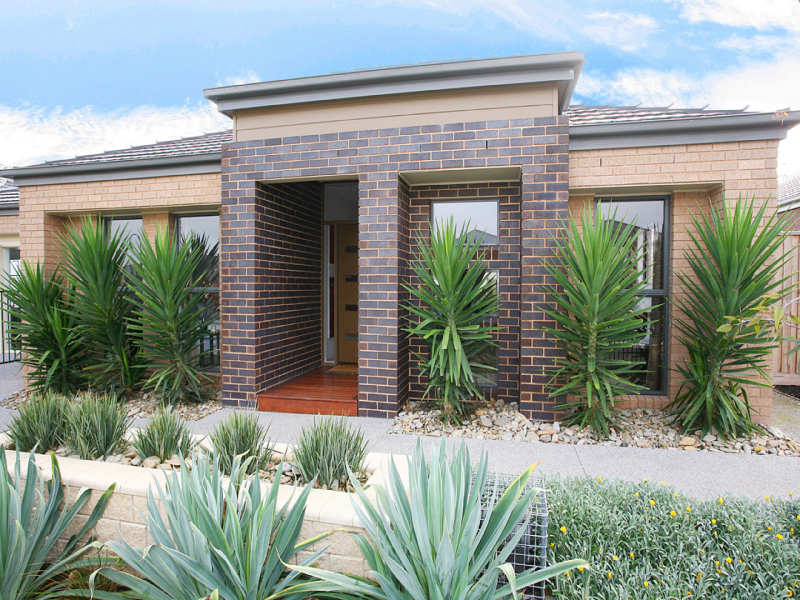 8 Chase Boulevard, Berwick, Vic 3806 Property Details