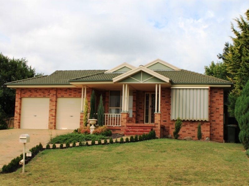 2 Graham Drive, Kelso, NSW 2795 Property Details