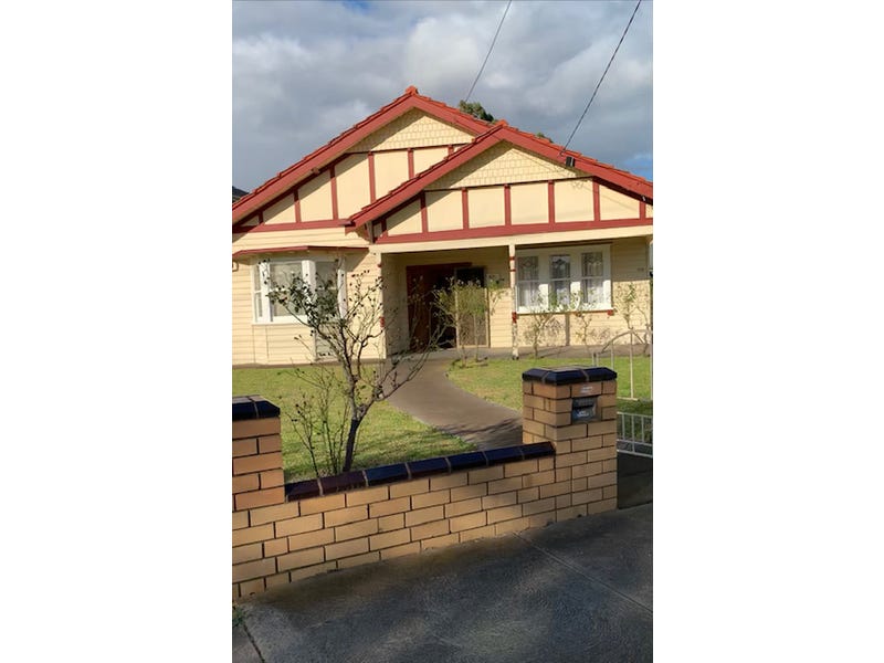 1/110 Mccracken Street, Essendon, VIC 3040